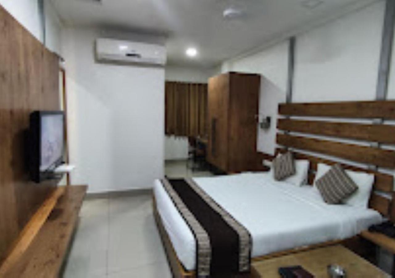 Hotel Siddharth Premiere Chandrapur Exterior foto